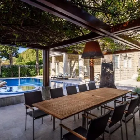 Apartament Lysoria - A Haven By The Sea *